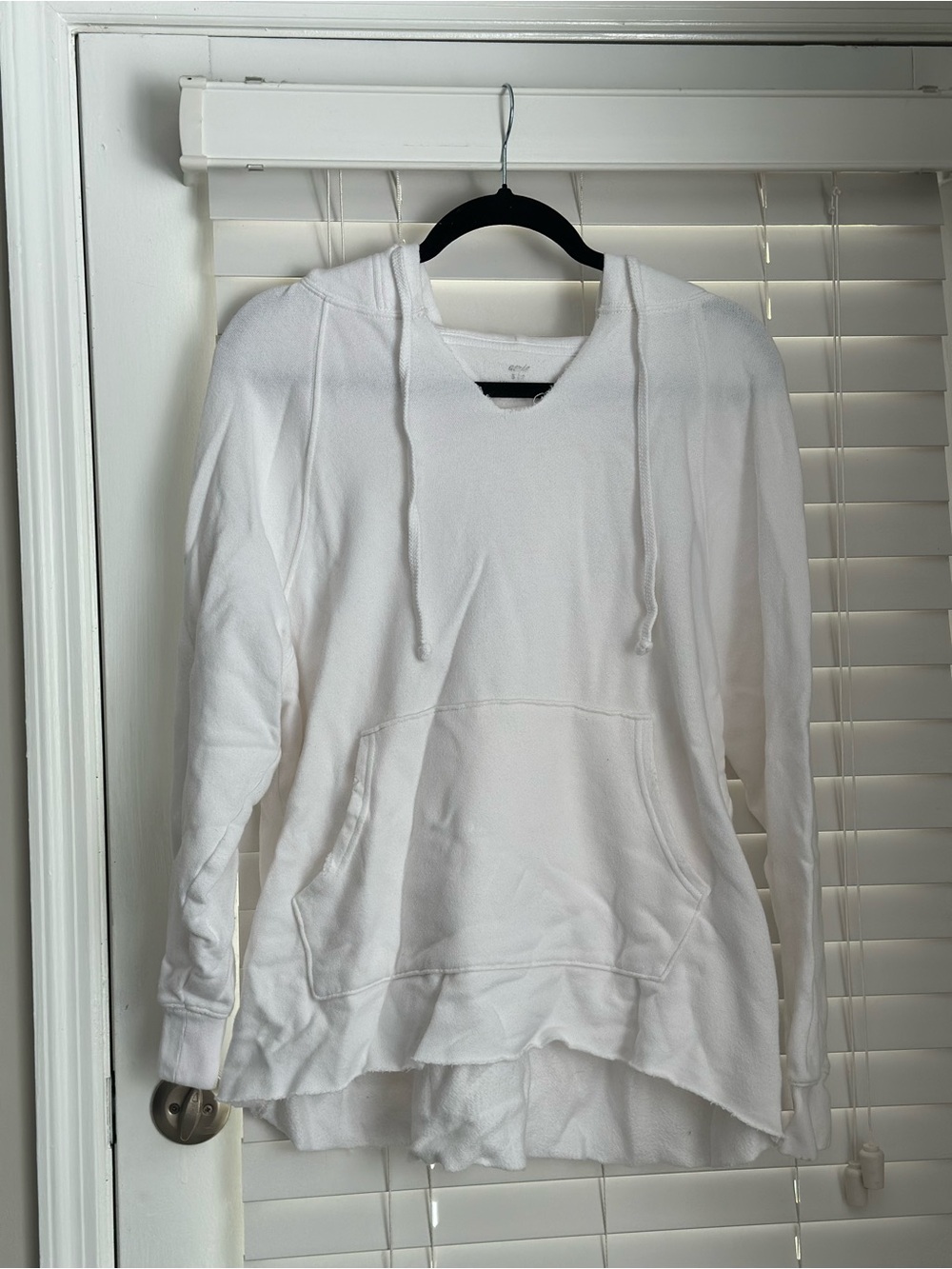 aerie White V‑Neck Hooded Pullover Sweatshirt